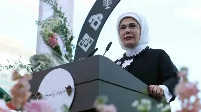 Emine Erdoğan, Gabon Cumhurbaşkanının eşi Nguema ile görüştü