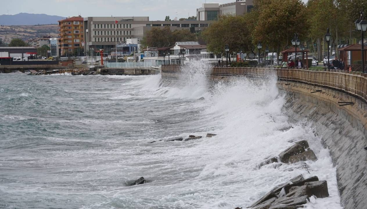 Tekirdağ’da poyraz etkili oluyor