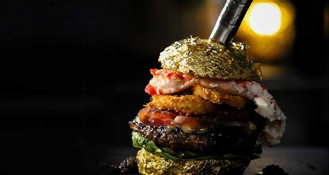 Bu hamburgerin fiyatı 460.000 TL, üstelik yemek için istemek de yetmiyor