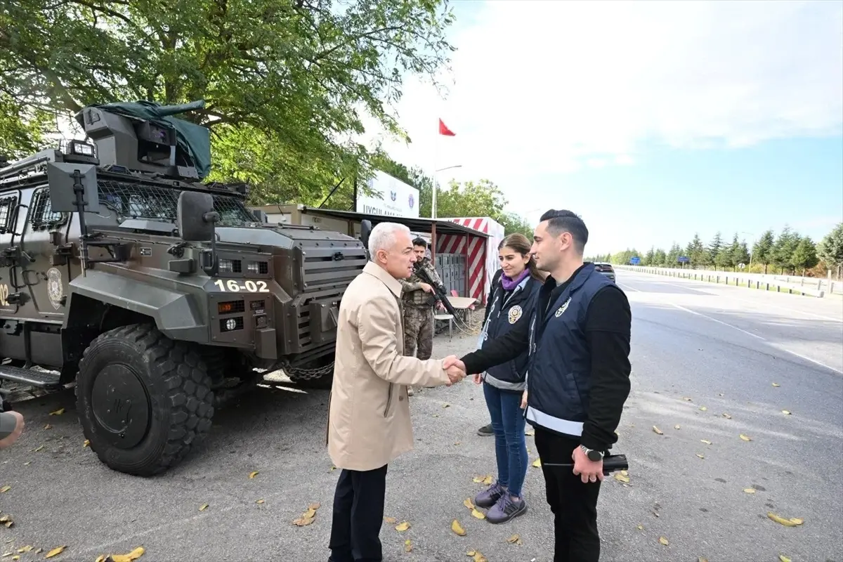 Vali Turan Yol Kontrol Noktalarını İnceledi