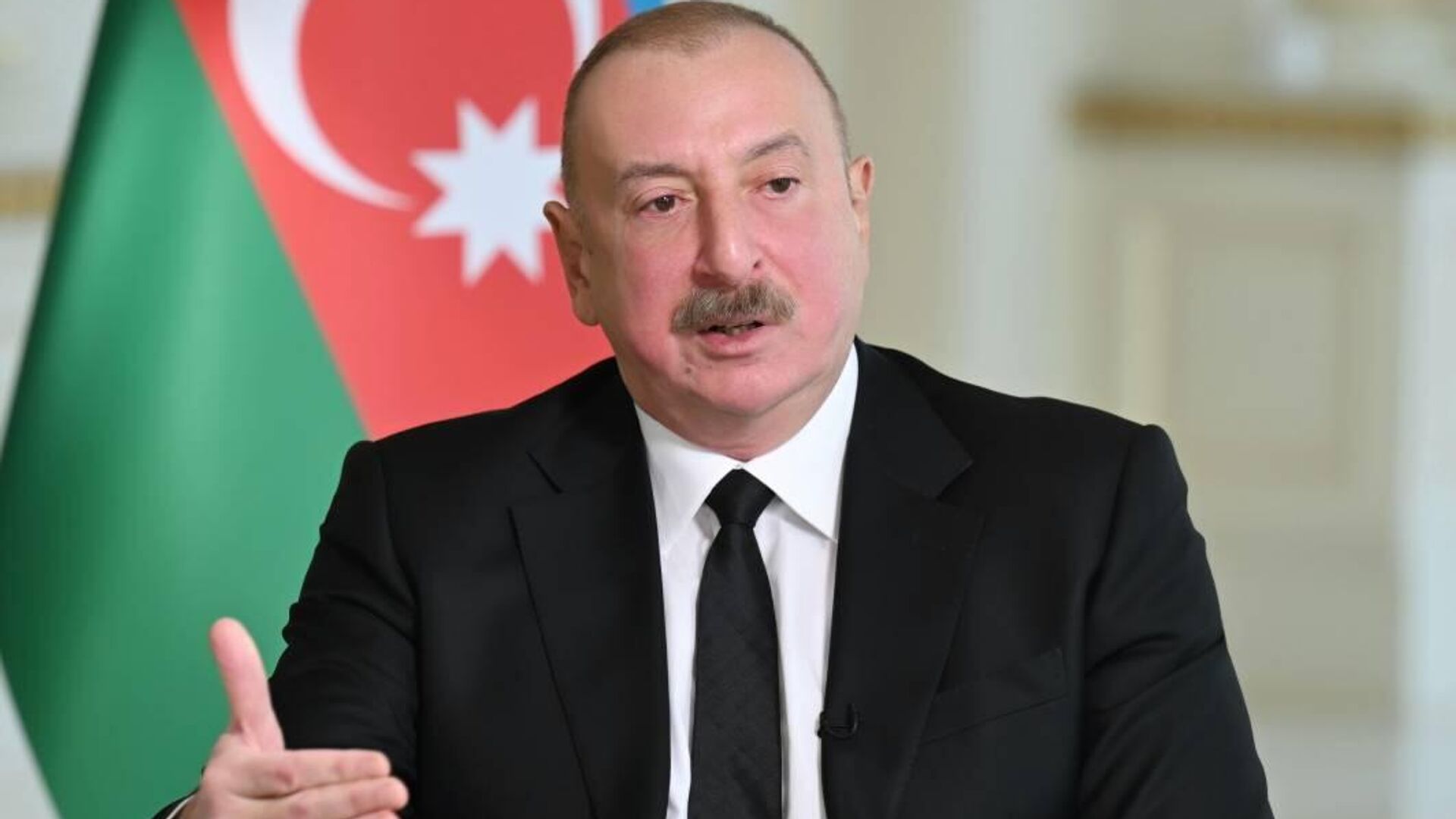 Aliyev: Azerbaycan ordusu NATO standartlarına uygun hale getiriliyor