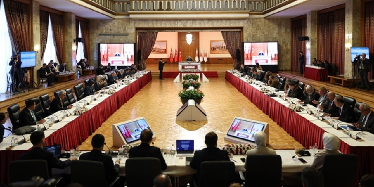 Son Dakika | Komisyonda İmralı hazırlıkları tam gaz! Kurtulmuş partilerle görüşecek