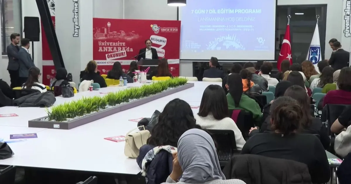 Ankara Büyükşehir’den gençlere ücretsiz ‘7 Gün 7 Dil’ eğitimi