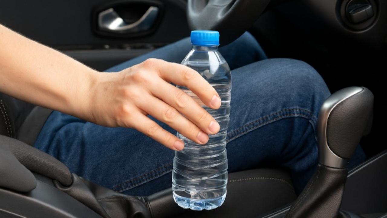 Bu yanlışı yapan yandı: Arabasına koyduğu su şişesi 500 bin TL zarara soktu!