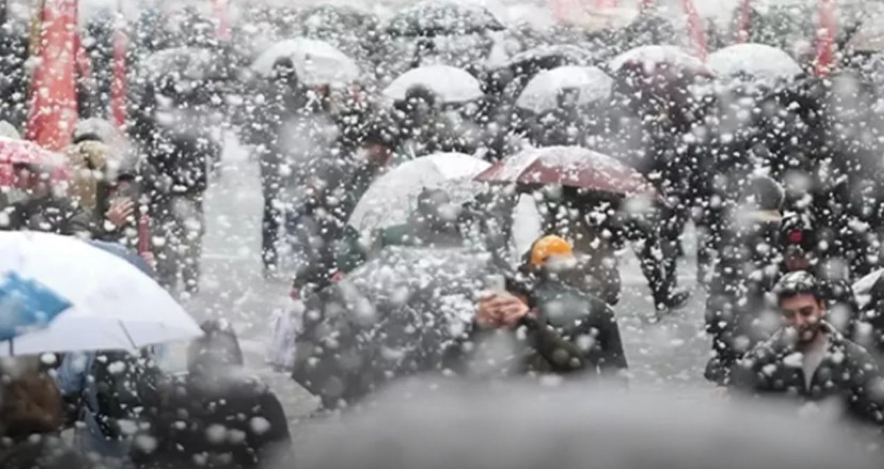 Meteoroloji peş peşe uyarılarını sıraladı: Tüm hafta lapa lapa kar yağacak