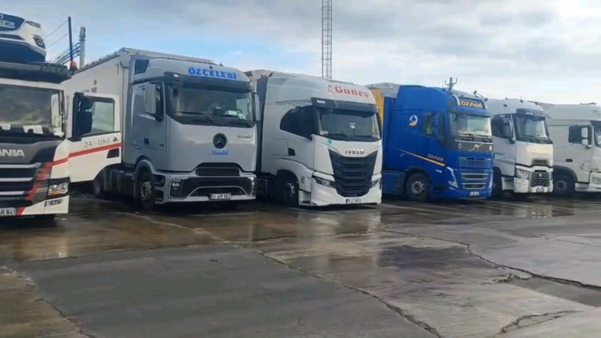 Yunanistan’da çiftçi grevi: İpsala ve Kipi’de tır geçişleri durdu