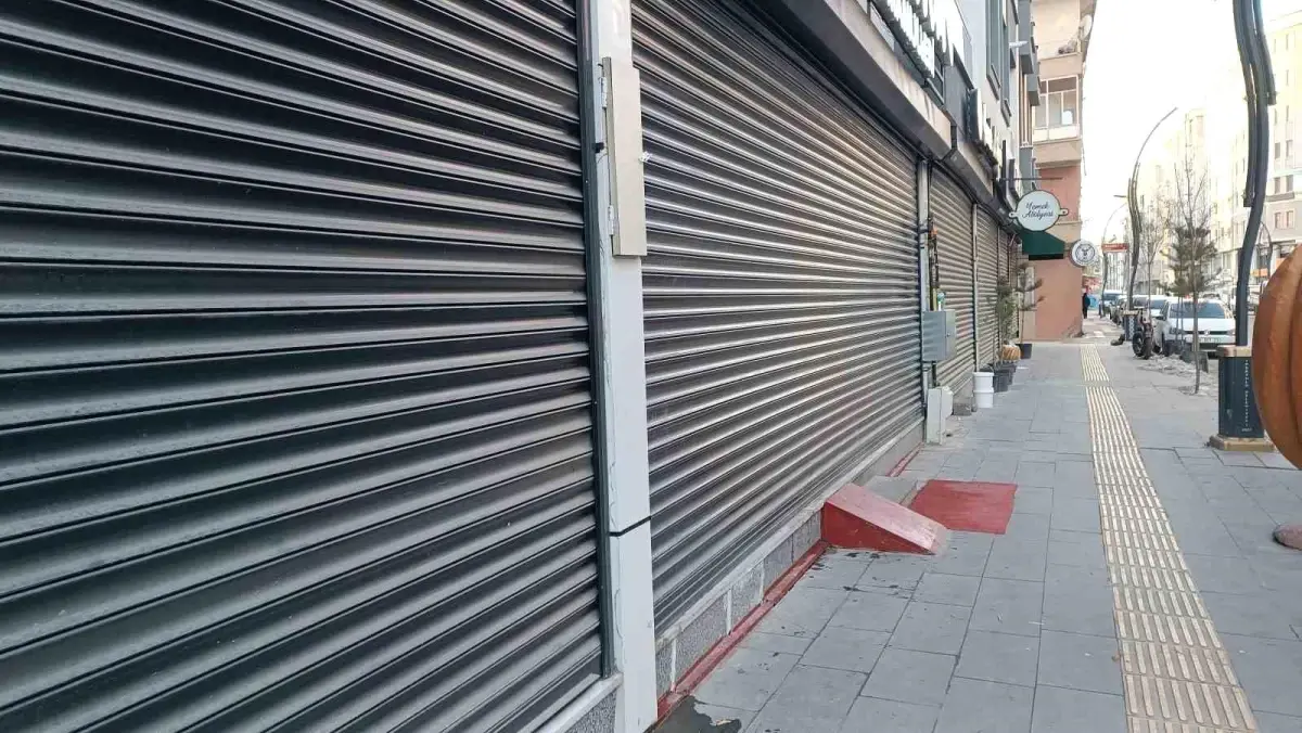 Van’da Elektrik Kesintisi Esnafı Mağdur Etti