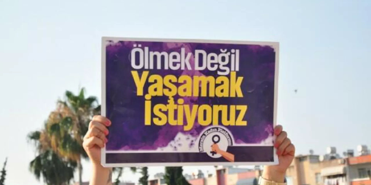 Cezaevinden izinli çıkan erkek, 2 kadın ve 1 kız çocuğunu katletti – Politika Haber