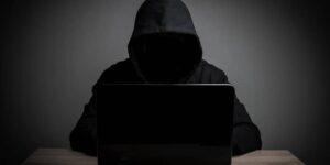 kripto-dunyasinda-dev-vurgun-300-milyon-dolar-buhar-oldu-ayj81SWS