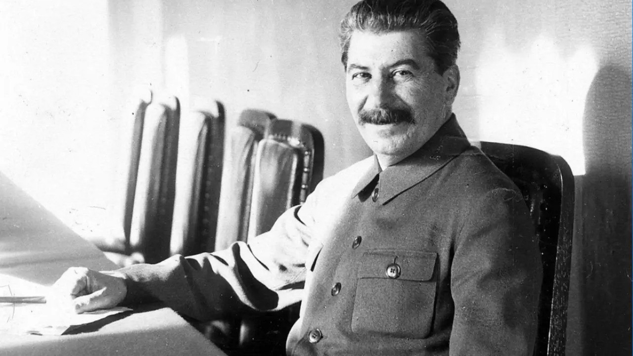 Stalin’in Hayatını Anlatan Dizi Geliyor
